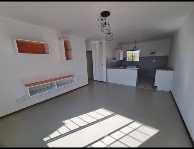 2 BEDROOM TOWNHOUSE FOR SALE IN MEYERSDAL